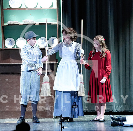 ©CGP 121425 MARYPOPPINS 007992