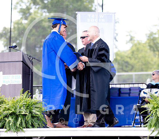 ©CGP 051626 GRAD2026 00427
