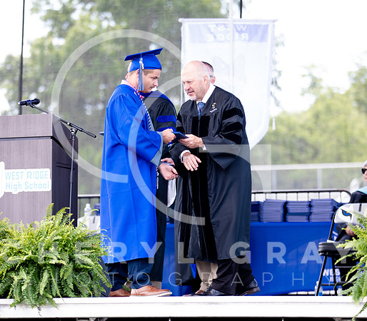 ©CGP 051626 GRAD2026 00428