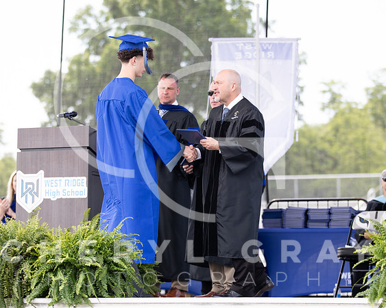 ©CGP 051626 GRAD2026 00433