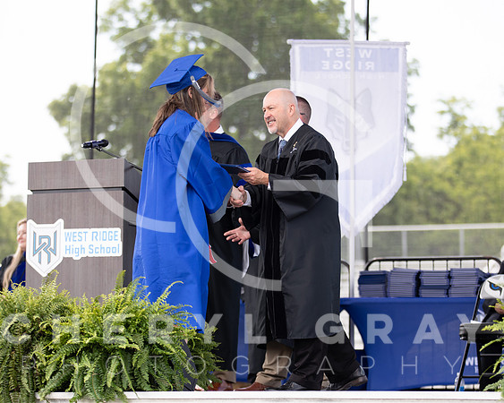©CGP 051626 GRAD2026 00443