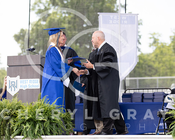 ©CGP 051626 GRAD2026 00469