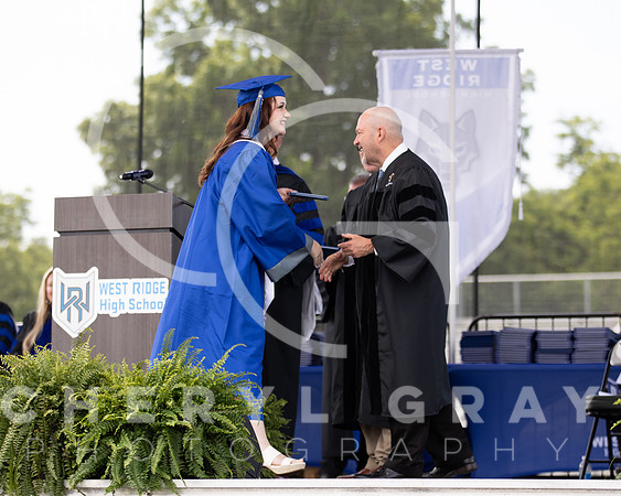 ©CGP 051626 GRAD2026 00476