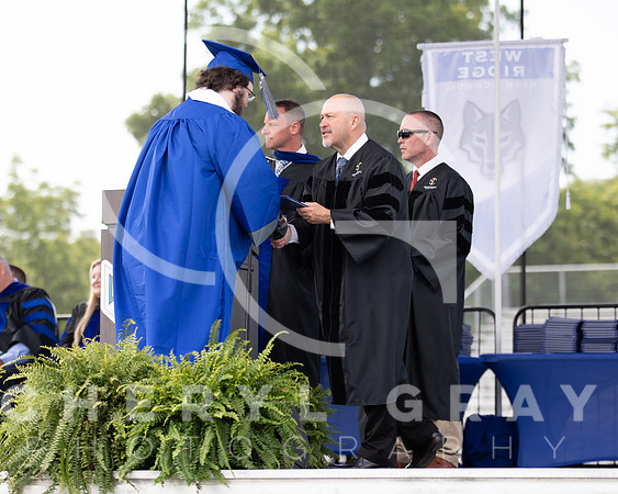 ©CGP 051626 GRAD2026 00495