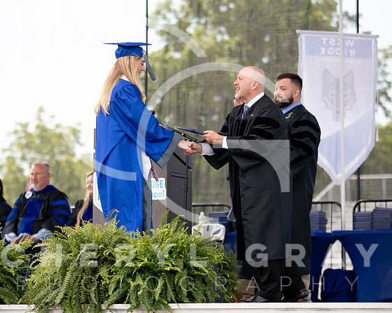 ©CGP 051626 GRAD2026 00525