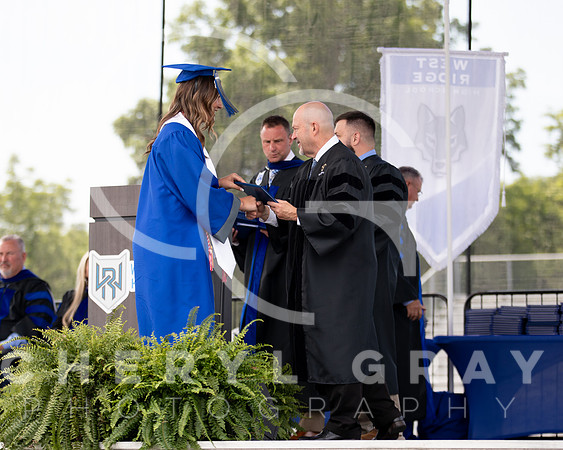 ©CGP 051626 GRAD2026 00536