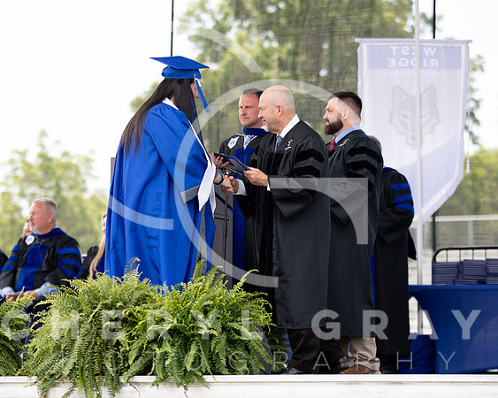 ©CGP 051626 GRAD2026 00558