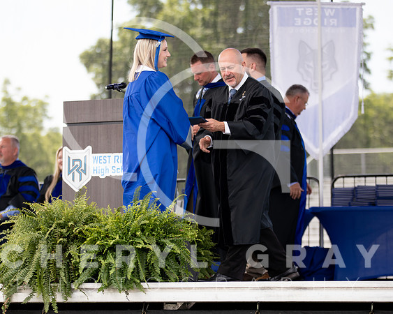 ©CGP 051626 GRAD2026 00563