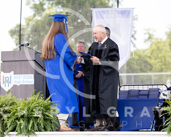©CGP 051626 GRAD2026 00575