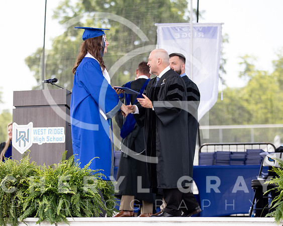 ©CGP 051626 GRAD2026 00577