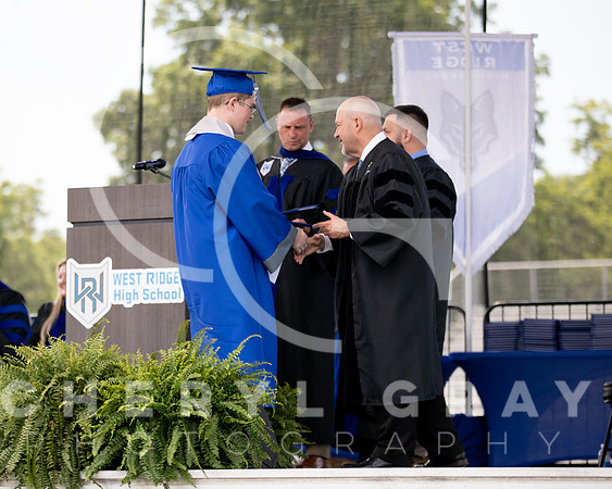 ©CGP 051626 GRAD2026 00595