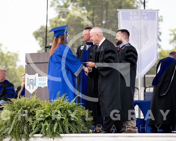 ©CGP 051626 GRAD2026 00605
