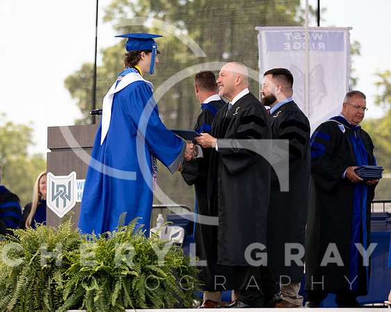 ©CGP 051626 GRAD2026 00615