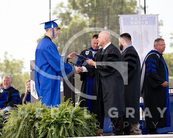 ©CGP 051626 GRAD2026 00618