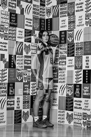 ©CGP 102426 WRgirlsBB 000134BW_