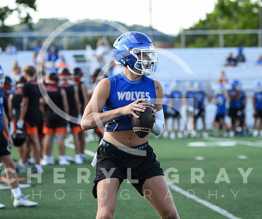 ©CGP 071124 Scrimmage WR UC ELIZ 1048