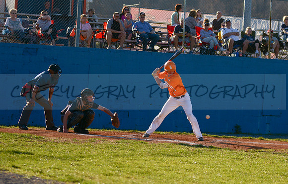 vsUH032917_0115