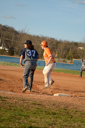 vsUH032917_0550