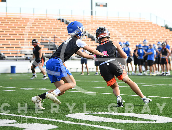 ©CGP 071124 Scrimmage WR UC ELIZ 0269