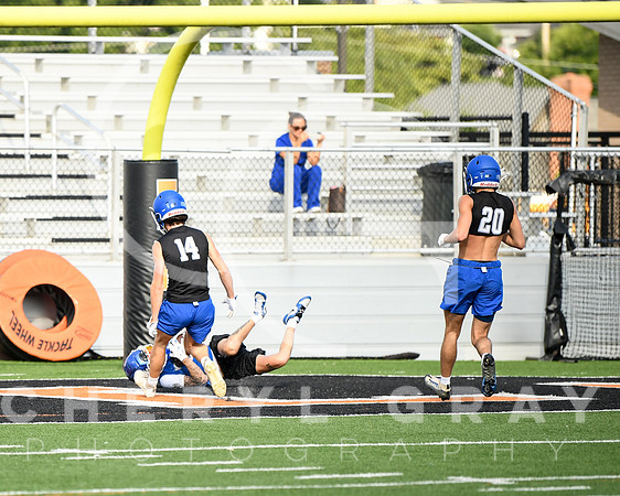 ©CGP 071124 Scrimmage WR UC ELIZ 0319