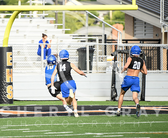 ©CGP 071124 Scrimmage WR UC ELIZ 0311