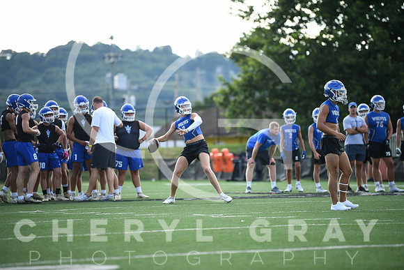 ©CGP 071124 Scrimmage WR UC ELIZ 0585