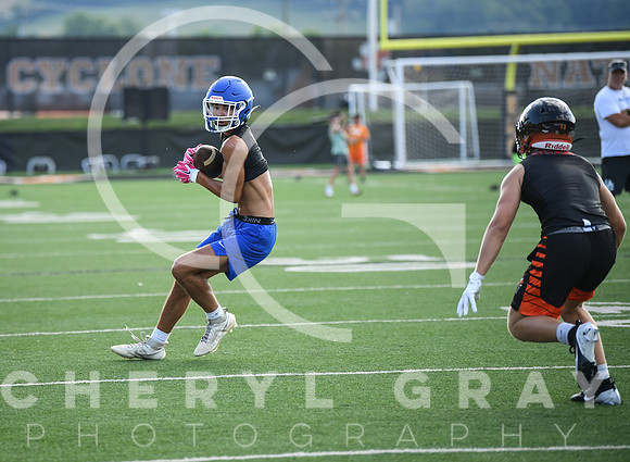 ©CGP 071124 Scrimmage WR UC ELIZ 0608