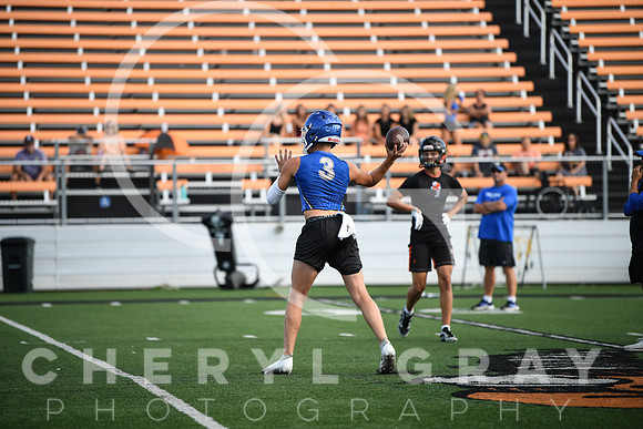©CGP 071124 Scrimmage WR UC ELIZ 0246