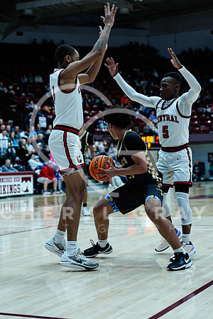 ©CGP 123124 GAME 30 Central vs Calvary 00520