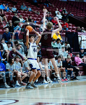 ©CGP 123024 GAME 22 TN High vs L Norman 00546