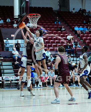 ©CGP 123024 GAME 22 TN High vs L Norman 00212