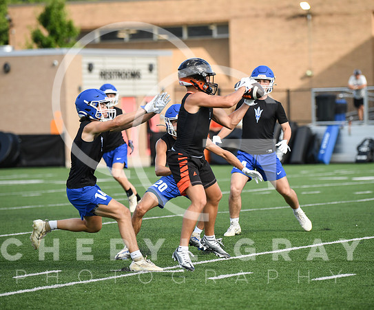 ©CGP 071124 Scrimmage WR UC ELIZ 0334