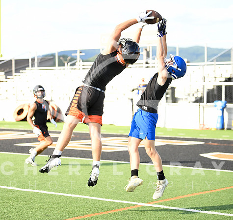 ©CGP 071124 Scrimmage WR UC ELIZ 0633